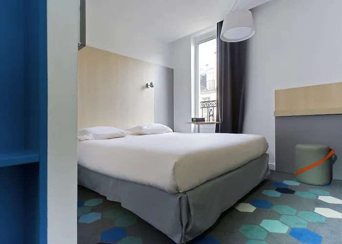 Ibis Styles Cadet Lafayette 3* Párizs