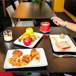Ibis Styles Cadet Lafayette מלון