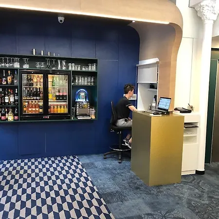 Ibis Styles Cadet Lafayette Hotel Paris