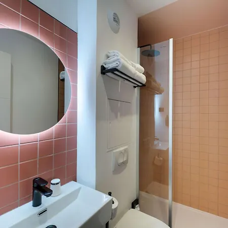 Hotel Ibis Styles Cadet Lafayette Paris