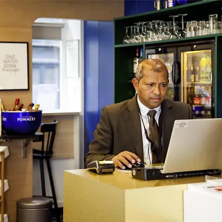 Ibis Styles Cadet Lafayette Szálloda Párizs