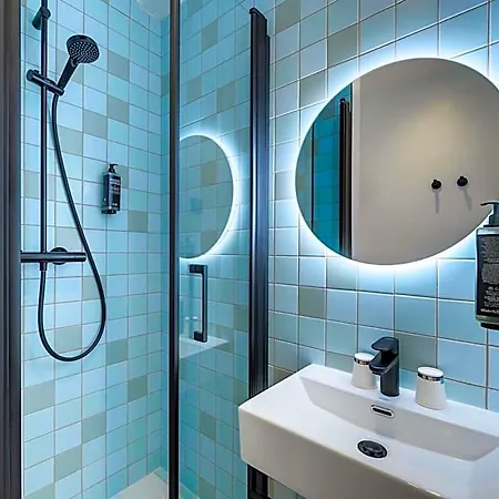 Ibis Styles Cadet Lafayette París