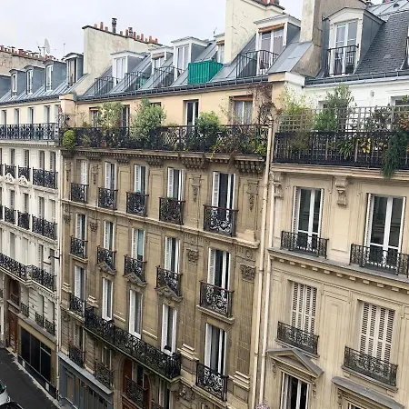 Hotel Ibis Styles Cadet Lafayette Paris