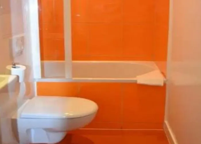 Ibis Styles Cadet Lafayette 3* Parigi