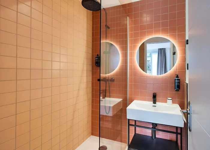 Ibis Styles Cadet Lafayette 3* Parigi