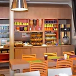 Hotel Ibis Styles Cadet Lafayette Parigi