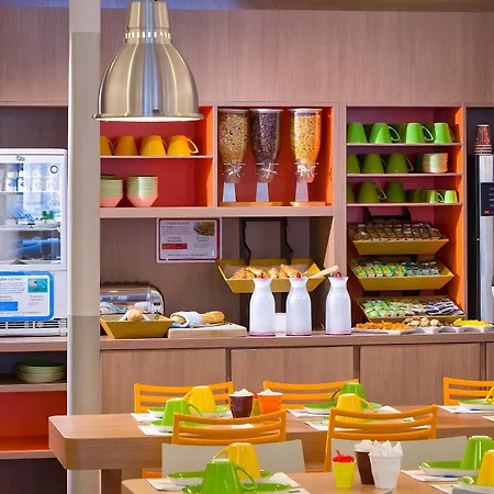 Hotel Ibis Styles Cadet Lafayette París